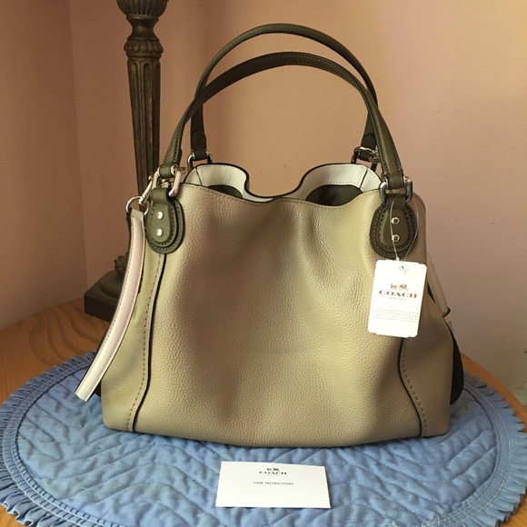 ❌SOLD❌ Coach Colorblock Edie 28 with Snakeskin - Picture 6 of 16